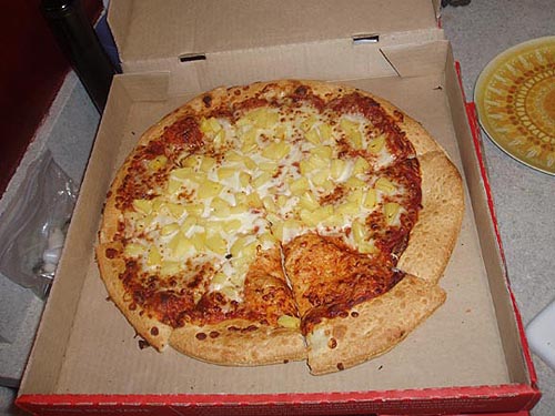041109_pizzahut.jpg
